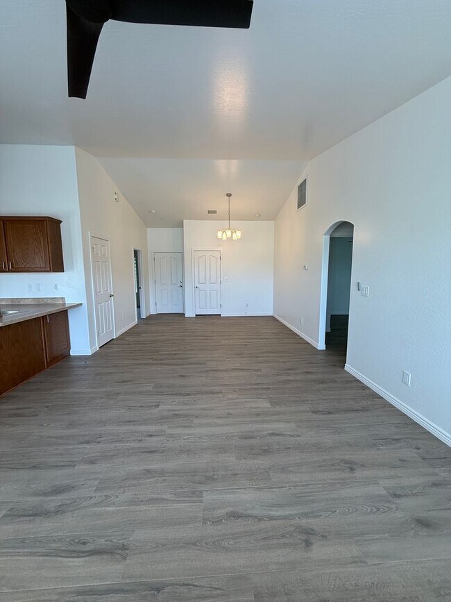 Building Photo - 3866 E Teri Ct