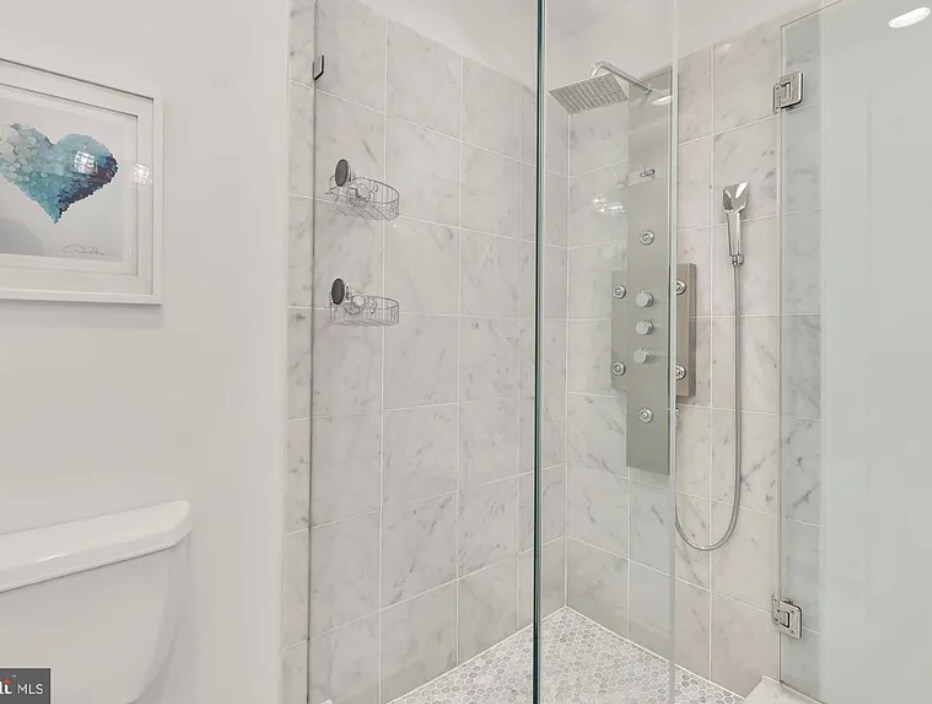 Building Photo - 1230 Fairmont St NW