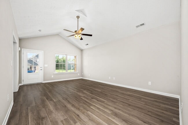 Building Photo - 107 Meadowbrook