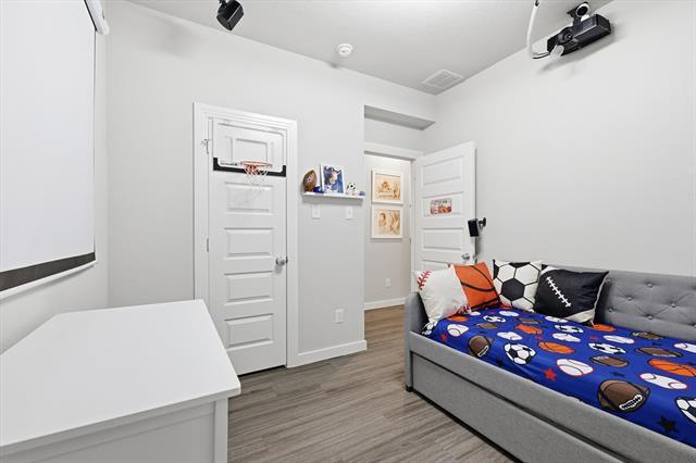 Building Photo - 5582 Yarborough Dr