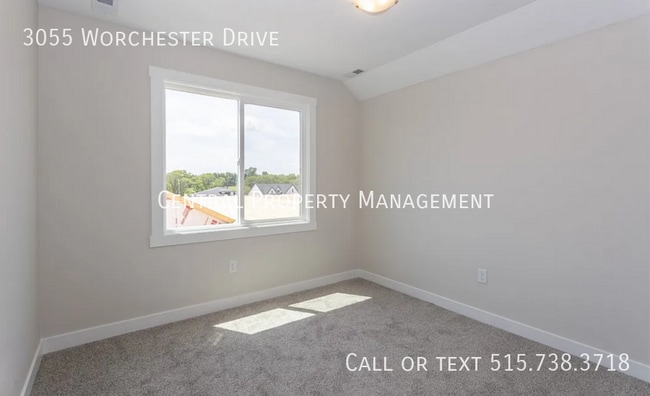 Building Photo - 3055 Worchester Dr