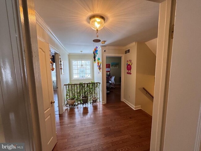 Building Photo - 185 Daylesford Blvd