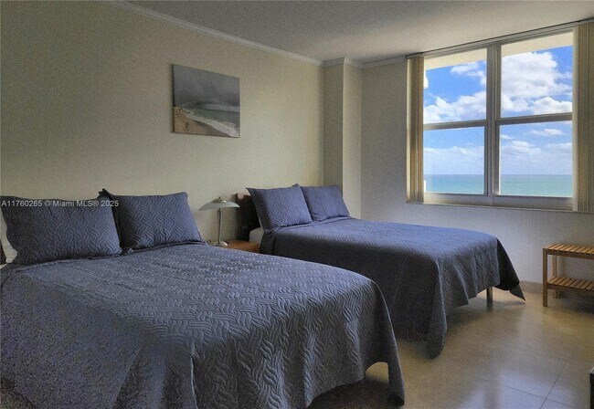 Building Photo - 3725 S Ocean Dr