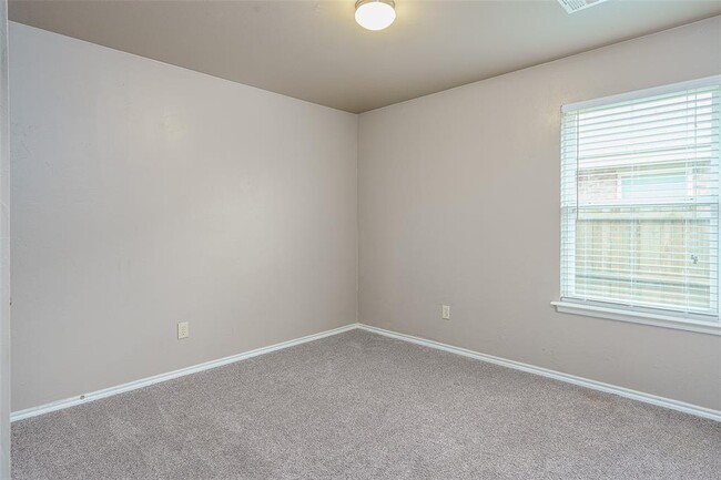 Building Photo - 8113 Frye Ln