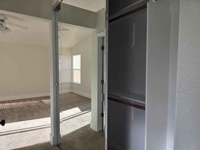 Building Photo - 6141 Starling Dr