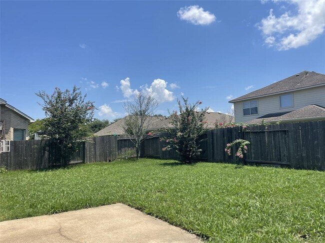 Building Photo - 6411 Virginia Fields Dr