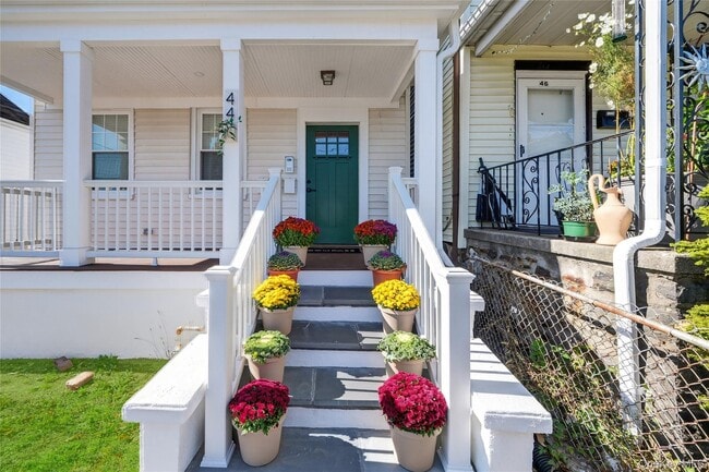 Building Photo - 44 Madeleine Ave