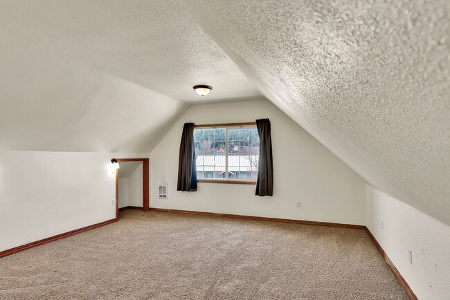 Building Photo - 16 W Mullan Ave