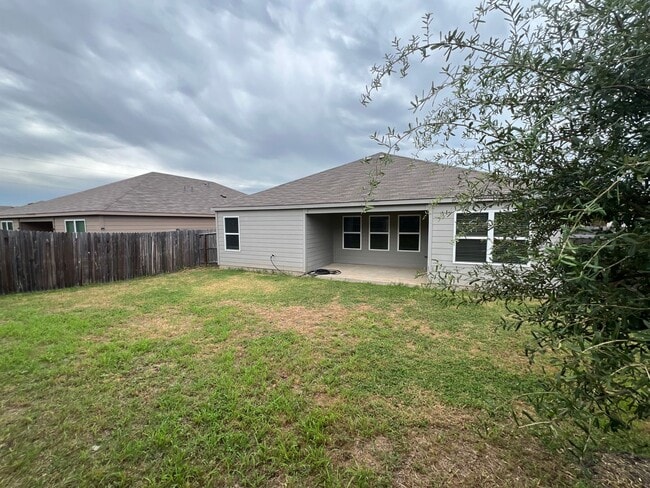 Building Photo - Beautiful 3x2 Rental Home in NBTX!