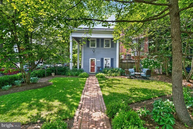 Building Photo - 925 North Carolina Ave SE