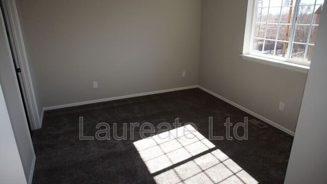 Building Photo - 2995 W Yale Ave