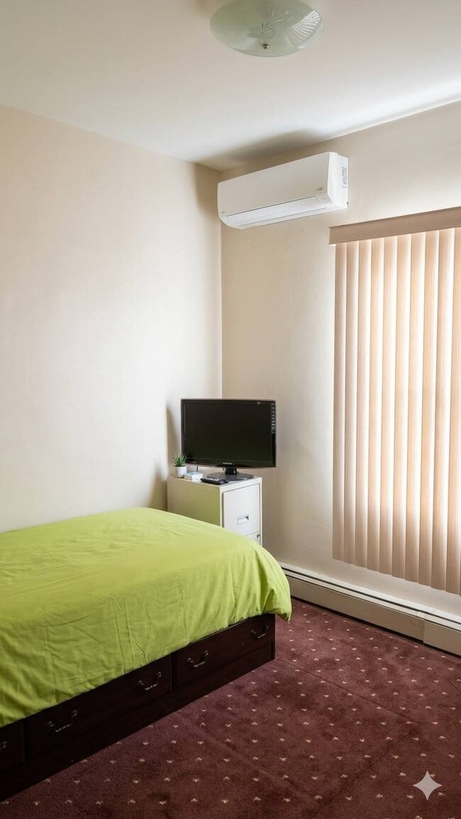 Building Photo - 86-08 144th St