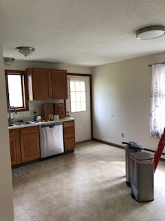 Building Photo - 23 Editha Ave