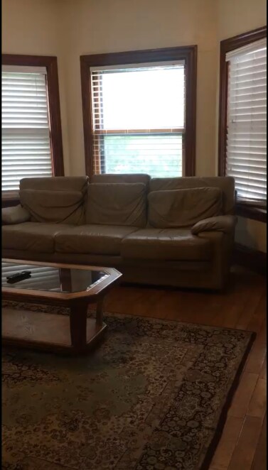 Building Photo - 56 Linden St