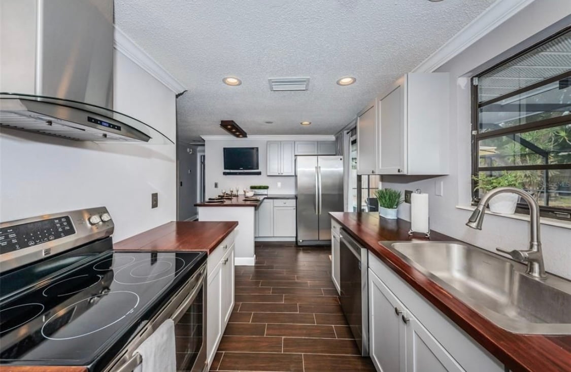 Building Photo - 3006 Cinnamon Blvd