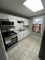 Building Photo - 101 Superior St