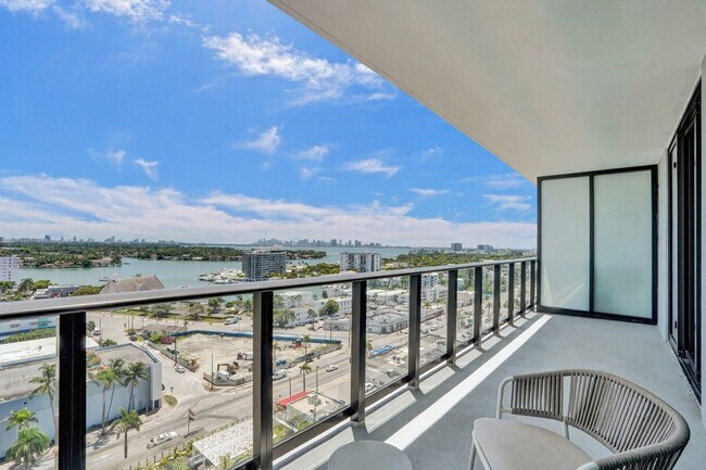 Building Photo - 7144 Byron Ave