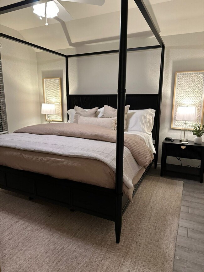 Building Photo - 130 Pioneer Canyon Pl