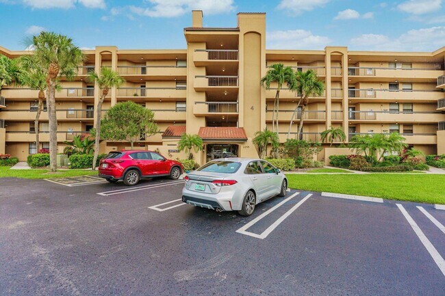 Primary Photo - 2255 Lindell Blvd