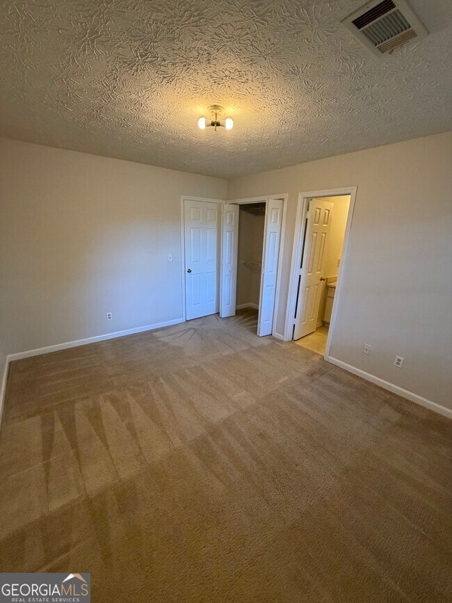 Building Photo - 1337 Sweet Pine Dr