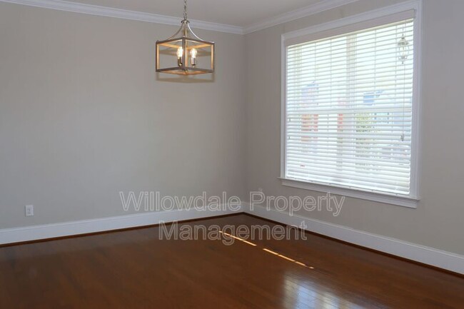 Building Photo - 124 Durban Meadow Dr