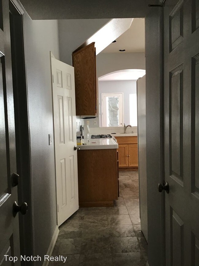Building Photo - 3 br, 2.5 bath House - 11410 Miro Circle