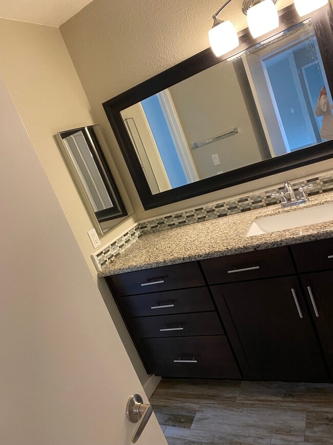 Building Photo - 4444 E Paradise Village Pky N