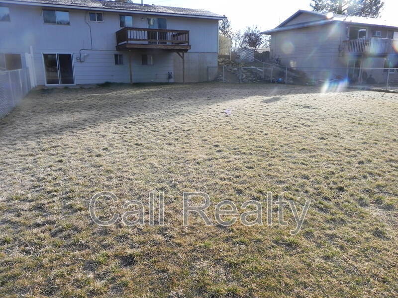 Building Photo - 2116 S Fawn Dr