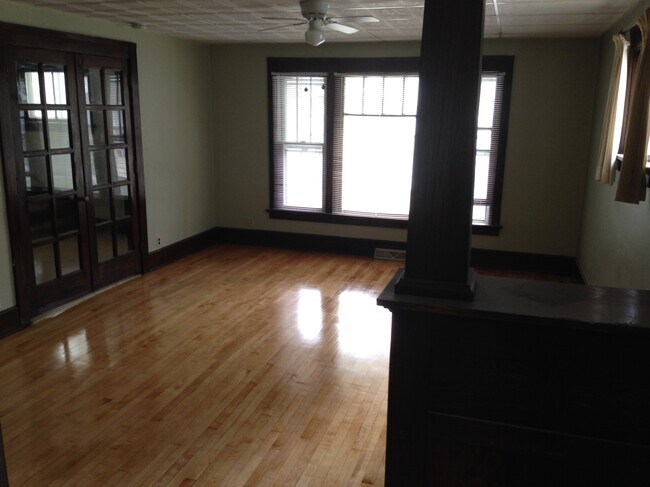 Living Room - 720 Clark Ct