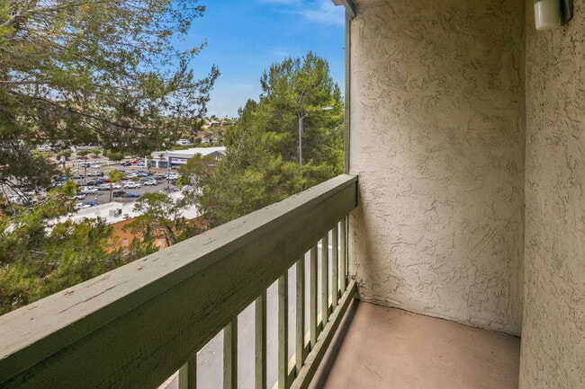 Building Photo - Welcome to your serene 3 BR 2.5 BA Townhome in College Park, San Diego!