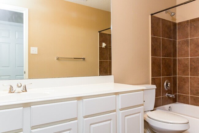 Building Photo - 17302 Cricket Mill Dr