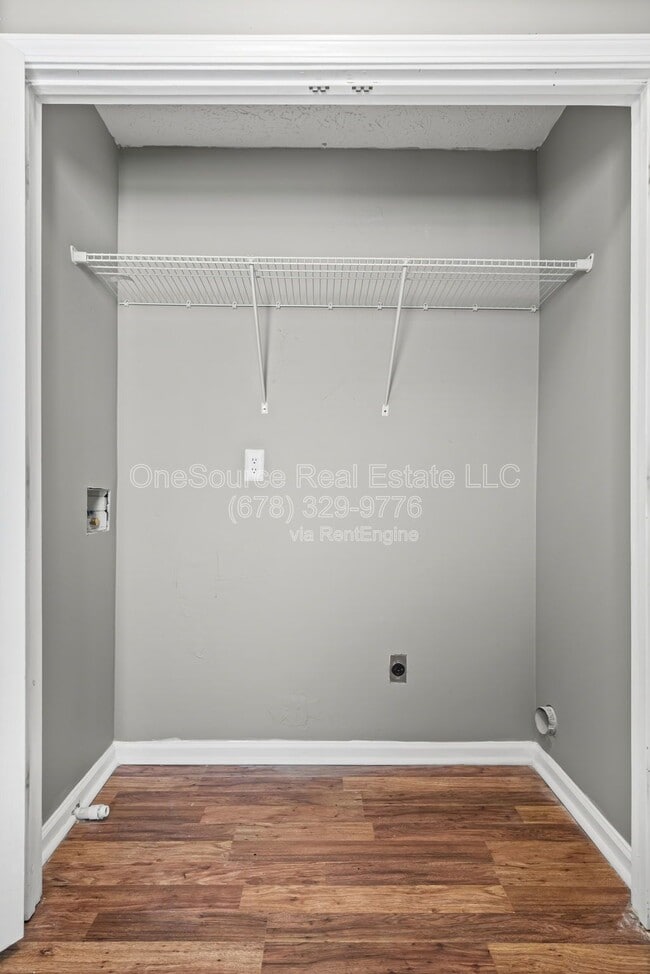 Building Photo - 1892 Lakestone Way