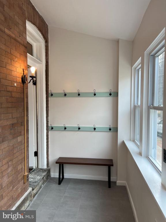 Building Photo - 30 W Abington Ave