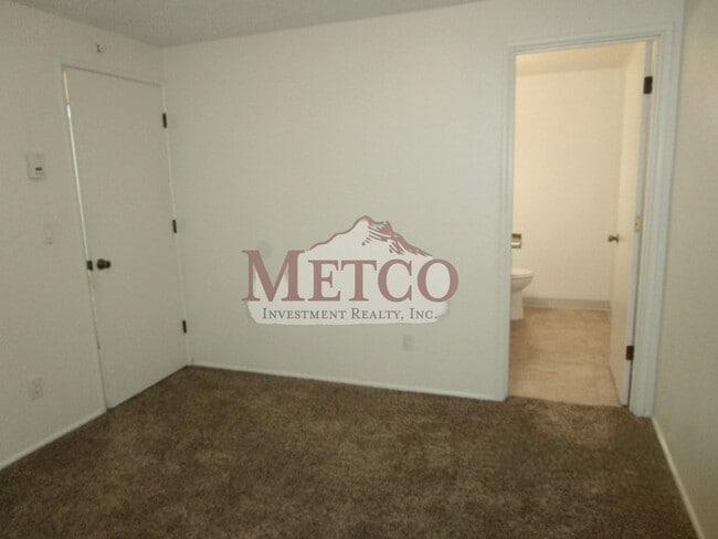 Building Photo - 06804