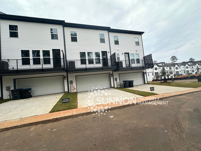 Building Photo - Brand New 3 Bed Townhome in Mineral Springs