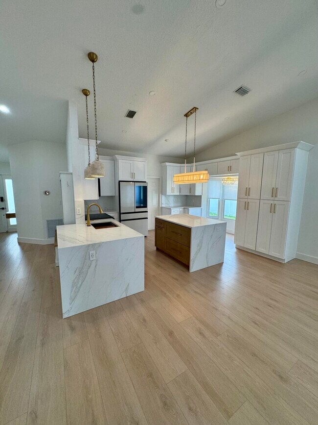 Building Photo - 64 Paxford Ln