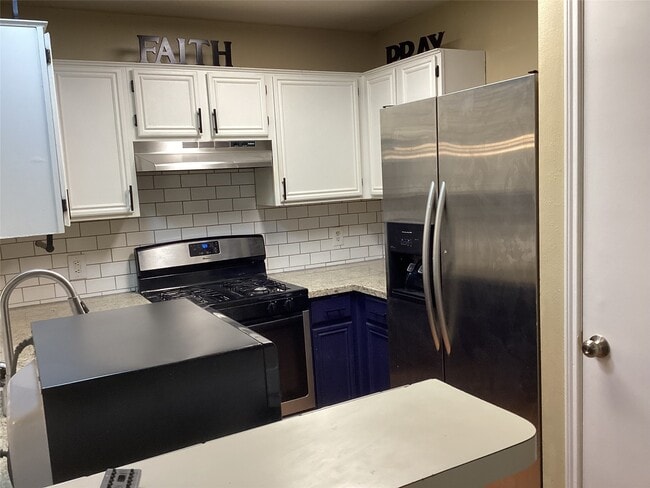 Building Photo - 2038 Greenwest Dr