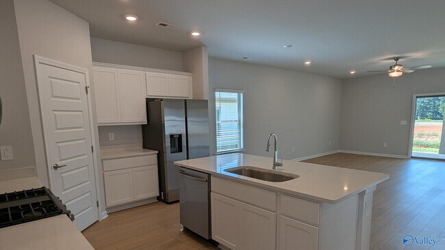 Building Photo - 162 Fenwick Pl