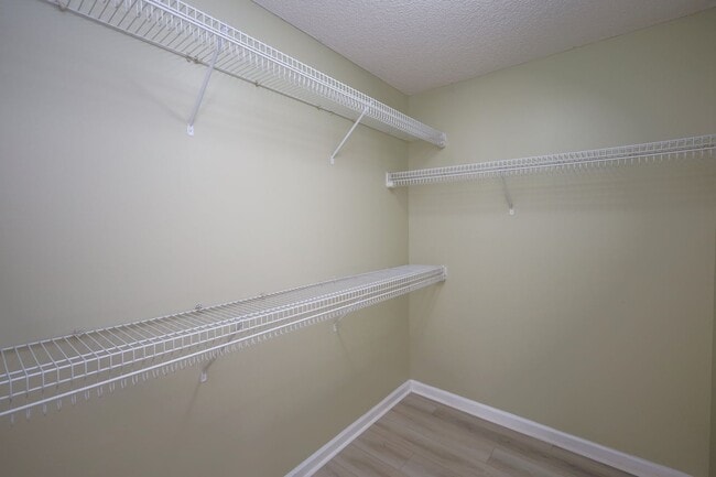 Building Photo - 3063 Schroer Dr