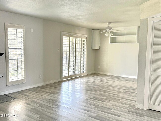 Building Photo - 707 El Pinal Pl