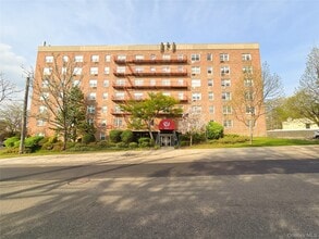Building Photo - 47-27 Little Neck Pkwy