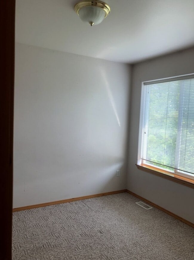 Building Photo - Townhome in South Kalispell