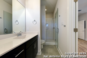 Building Photo - 204 Melrose Pl