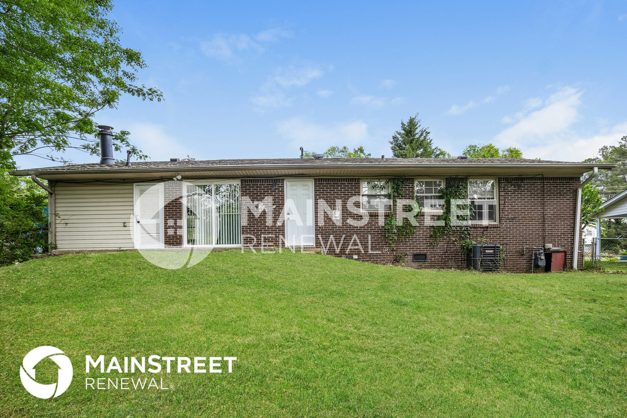 Building Photo - 454 Roxbury Dr