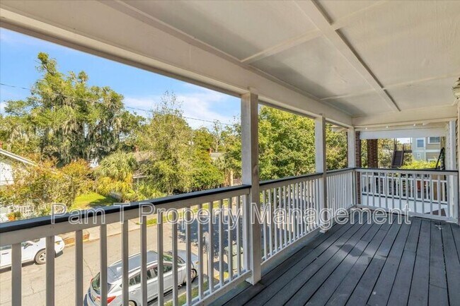 Building Photo - 527 E 38th St