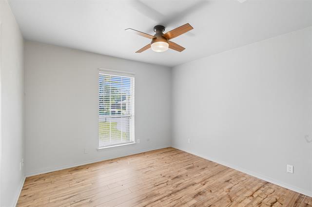 Building Photo - 10304 Oak Creek Dr