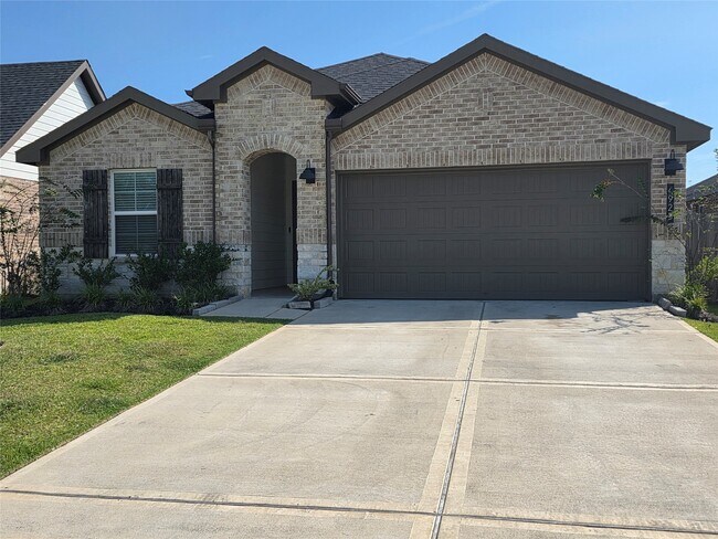 Primary Photo - 4923 Edgewood Dr