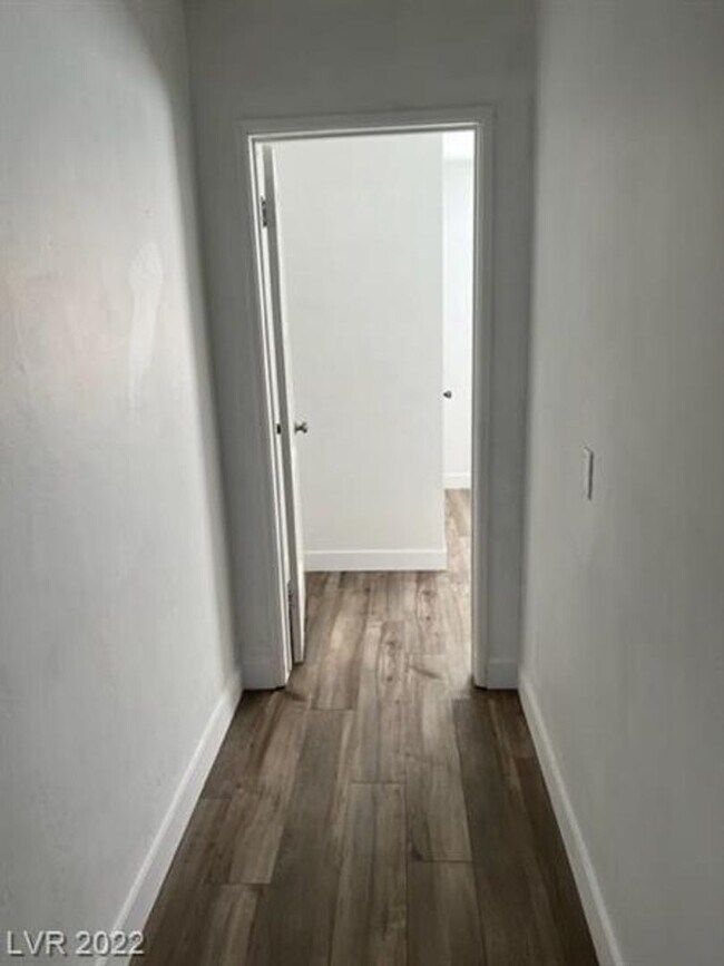 Building Photo - Charming 3-Bedroom Henderson Home with RV Parking!!