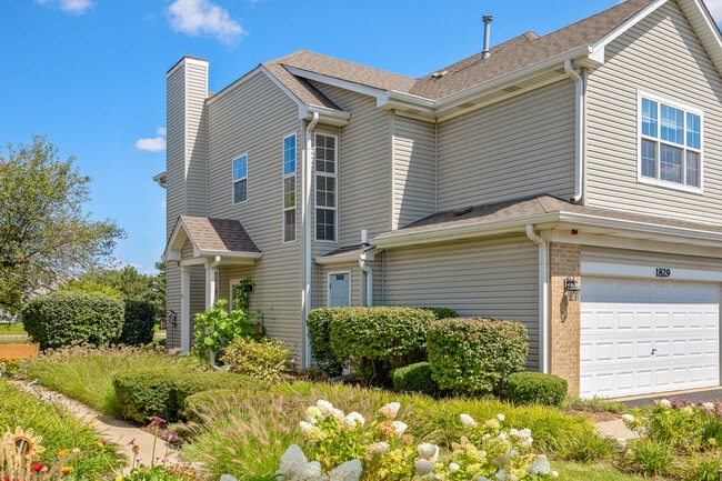 Building Photo - 1829 Golden Gate Ln