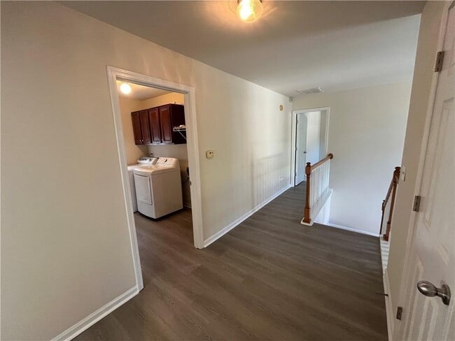 Building Photo - 420 Rockbass Rd